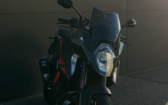Gebrauchtmotorrad KTM 1290 Super Duke GT - Bild 3 Gebrauchtmotorrad KTM 1290 Super Duke GT - Bild 3