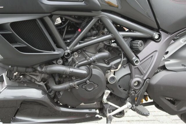 Offer Ducati Diavel AMG Bild 10: Offer Ducati Diavel AMG