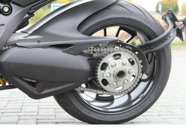 Offer Ducati Diavel AMG Bild 11: Offer Ducati Diavel AMG