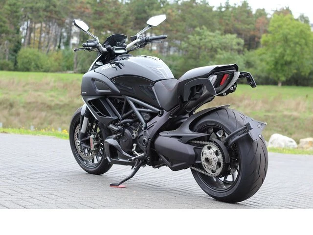Offer Ducati Diavel AMG Bild 16: Offer Ducati Diavel AMG