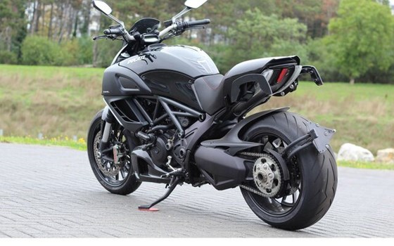 Gebrauchtmotorrad Ducati Diavel AMG - Bild 16