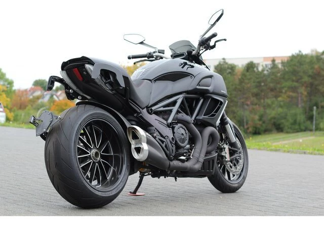 Offer Ducati Diavel AMG Bild 17: Offer Ducati Diavel AMG