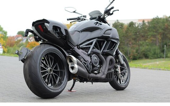 Gebrauchtmotorrad Ducati Diavel AMG - Bild 17