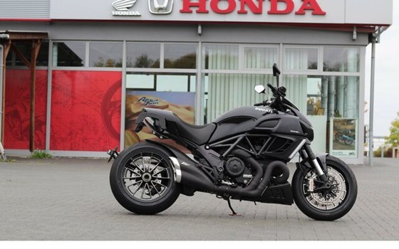 Gebrauchtmotorrad Ducati Diavel AMG - Bild 2