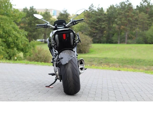 Offer Ducati Diavel AMG Bild 5: Offer Ducati Diavel AMG