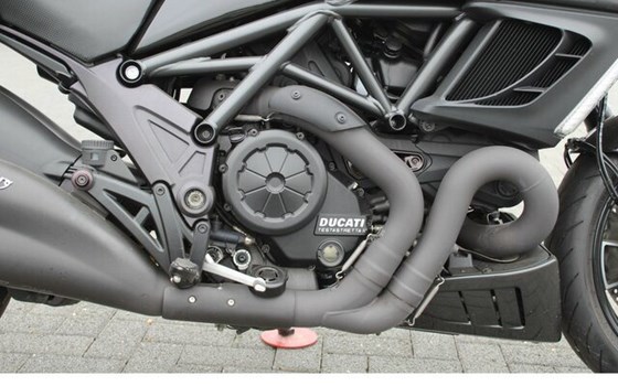 Gebrauchtmotorrad Ducati Diavel AMG - Bild 7