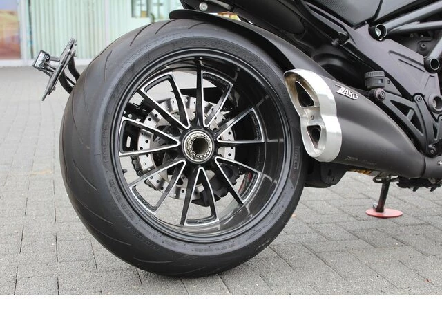 Offer Ducati Diavel AMG Bild 8: Offer Ducati Diavel AMG