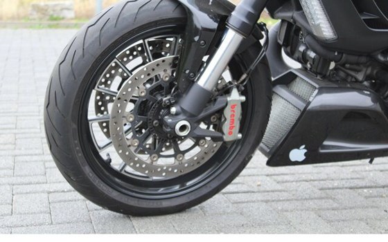 Gebrauchtmotorrad Ducati Diavel AMG - Bild 9