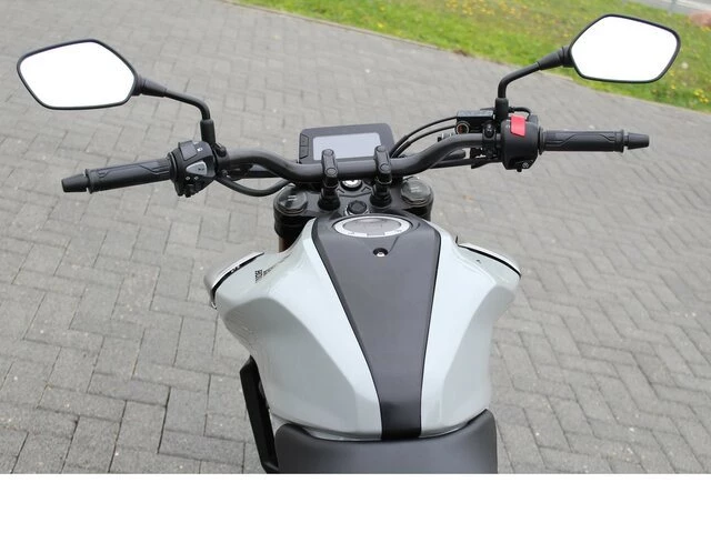 Offer Honda CB125R Bild 12: Offer Honda CB125R