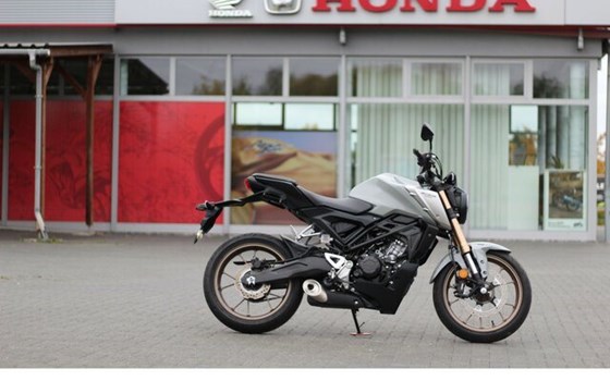 Gebrauchtmotorrad Honda CB125R - Bild 2