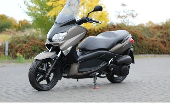 Gebrauchtmotorrad Yamaha X-Max 250 - Bild 17