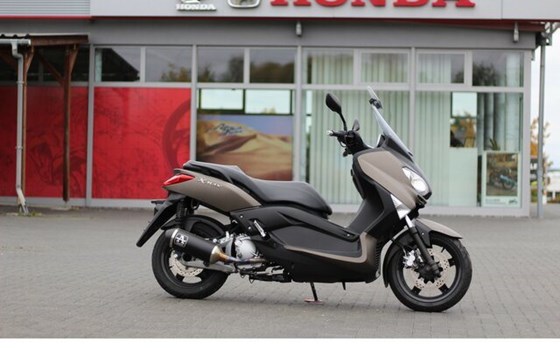 Gebrauchtmotorrad Yamaha X-Max 250 - Bild 2