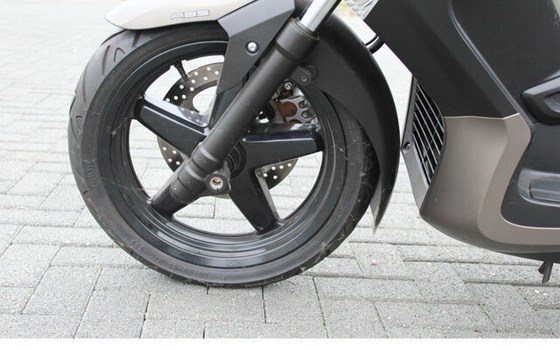 Gebrauchtmotorrad Yamaha X-Max 250 - Bild 9