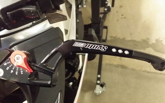 Motorrad Occasion Aprilia Tuono V4 1100 Factory - Bild 2