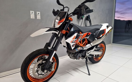 Gebrauchtmotorrad KTM 690 SMC R - Bild 1 Gebrauchtmotorrad KTM 690 SMC R - Bild 1
