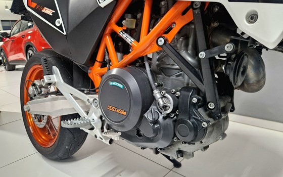 Gebrauchtmotorrad KTM 690 SMC R - Bild 10 Gebrauchtmotorrad KTM 690 SMC R - Bild 10