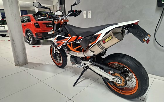 Gebrauchtmotorrad KTM 690 SMC R - Bild 4 Gebrauchtmotorrad KTM 690 SMC R - Bild 4
