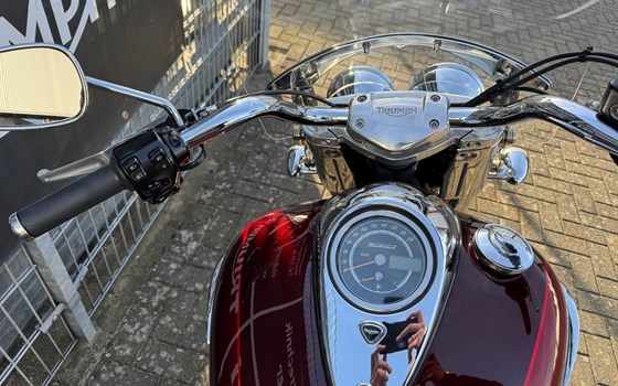 Gebrauchtmotorrad Triumph Thunderbird Commander - Bild 6