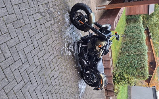 Gebrauchtmotorrad Harley-Davidson Softail Slim S - Bild 1