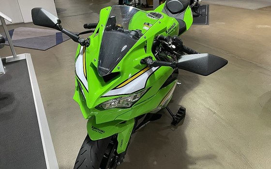 Gebrauchtmotorrad Kawasaki Ninja ZX-4RR - Bild 2