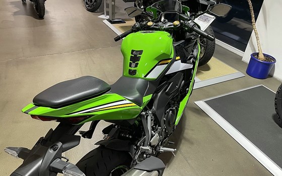 Gebrauchtmotorrad Kawasaki Ninja ZX-4RR - Bild 5
