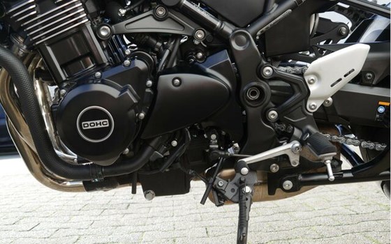 Gebrauchtmotorrad Kawasaki Z900 RS Cafe - Bild 11