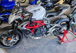 Gebrauchte MV Agusta Brutale 800 Gebrauchte MV Agusta Brutale 800