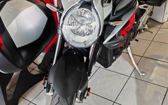 Gebrauchtmotorrad MV Agusta Brutale 800 - Bild 15 Gebrauchtmotorrad MV Agusta Brutale 800 - Bild 15