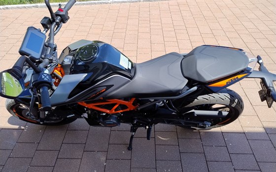 Gebrauchtmotorrad KTM 125 Duke - Bild 3 Gebrauchtmotorrad KTM 125 Duke - Bild 3