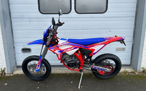 Neufahrzeug Beta RR Motard 125 R - Bild 1