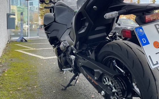 Gebrauchtmotorrad Kawasaki ZR-7 - Bild 4