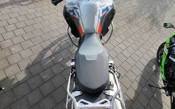 Gebrauchtmotorrad BMW F 900 GS Adventure - Bild 12