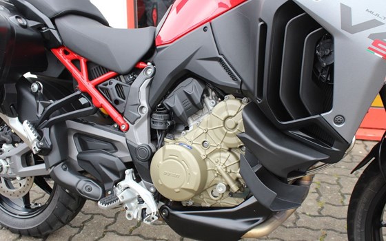 Gebrauchtmotorrad Ducati Multistrada V4 S - Bild 8