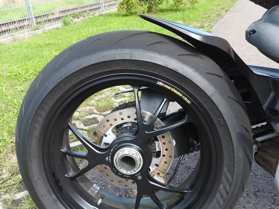 Angebot Ducati Streetfighter V4 S Bild 7: Angebot Ducati Streetfighter V4 S