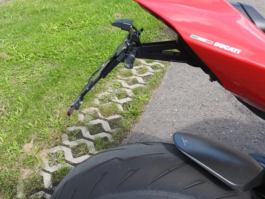 Angebot Ducati Streetfighter V4 S Bild 9: Angebot Ducati Streetfighter V4 S