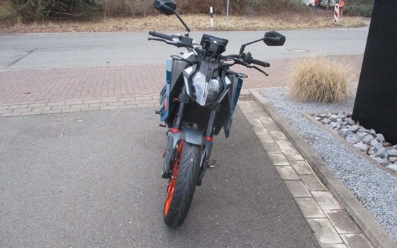 Neufahrzeug KTM 390 Duke - Bild 4