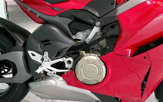 Gebrauchtmotorrad Ducati Panigale V4 S - Bild 12