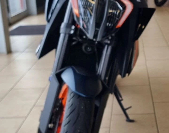 Angebot KTM 1290 Super Duke R EVO Bild 8: Angebot KTM 1290 Super Duke R EVO