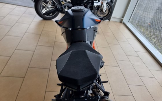 Gebrauchtmotorrad KTM 1290 Super Duke R EVO - Bild 9