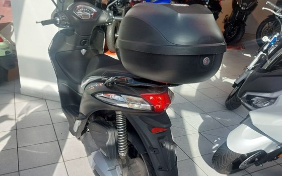 Gebrauchtmotorrad Piaggio Liberty 125 S - Bild 4