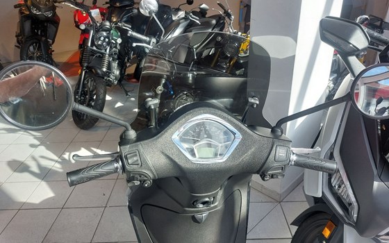 Gebrauchtmotorrad Piaggio Liberty 125 S - Bild 6