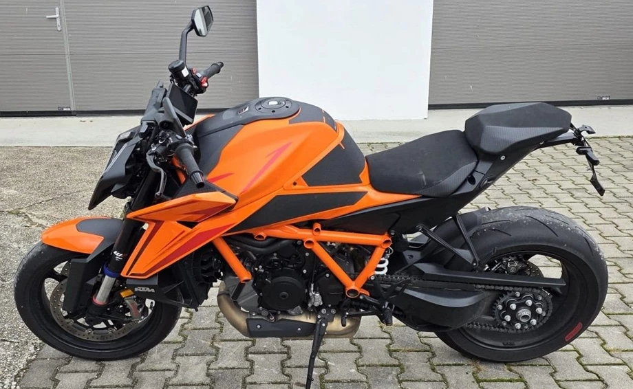 Angebot KTM 1390 Super Duke R EVO Bild 5: Angebot KTM 1390 Super Duke R EVO