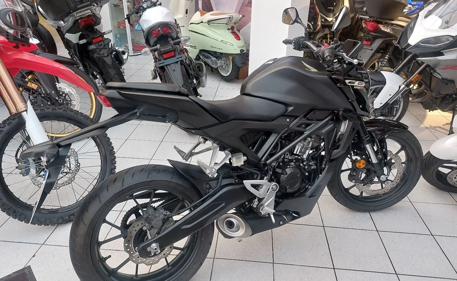 Offer Honda CB125R Bild 1: Offer Honda CB125R