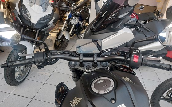 Gebrauchtmotorrad Honda CB125R - Bild 5