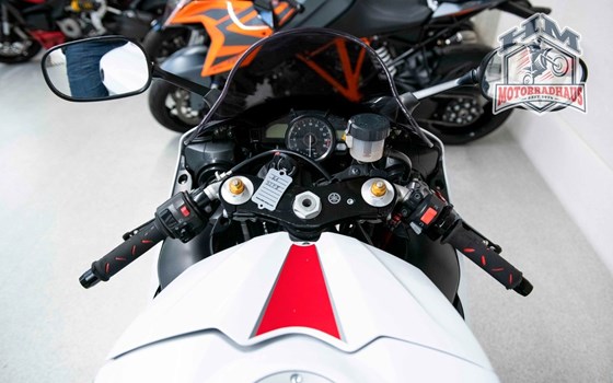 Gebrauchtmotorrad Yamaha R1 - Bild 10