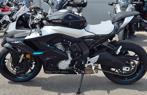 Gebrauchtmotorrad CFMOTO 675SR-R