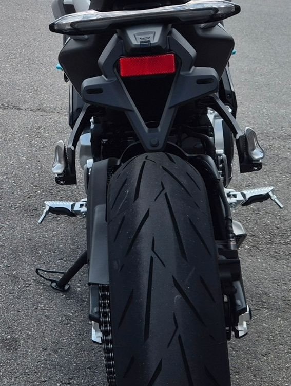 Zum Vergrößern bitte anklicken! Angebot CFMOTO 675SR-R