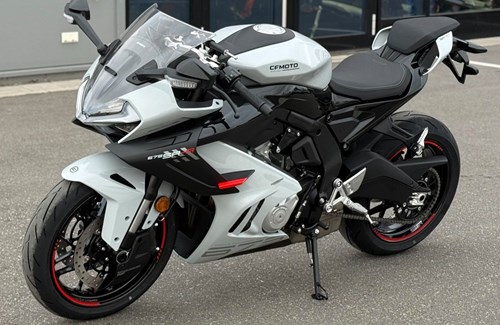 Neumotorrad CFMOTO 675SR-R