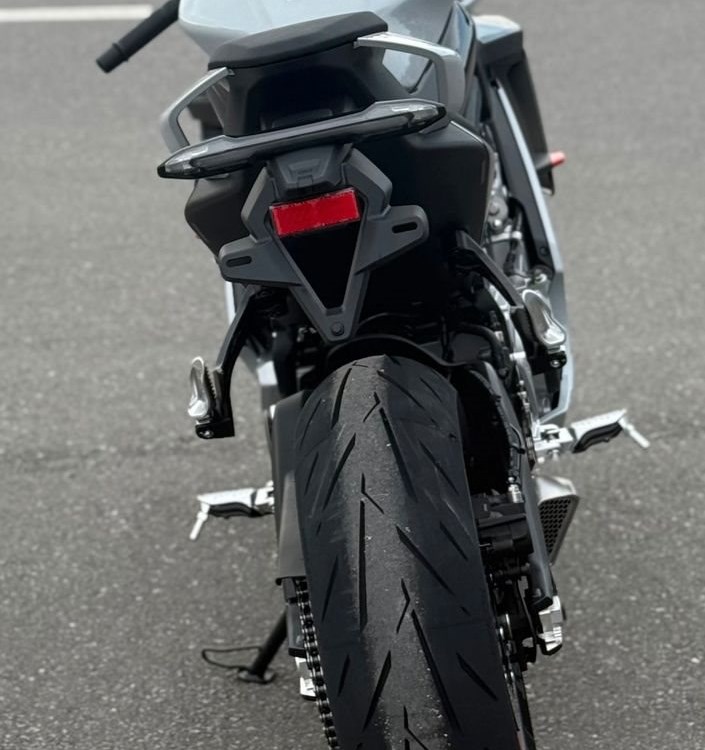 Zum Vergrößern bitte anklicken! Angebot CFMOTO 675SR-R