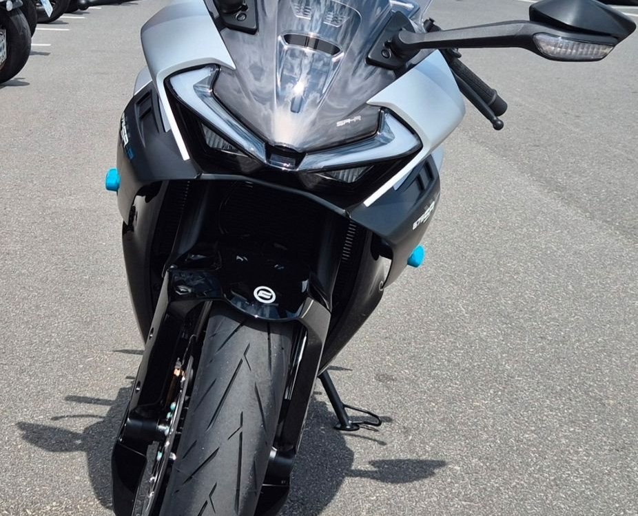 Zum Vergrößern bitte anklicken! Angebot CFMOTO 675SR-R